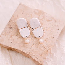 Load image into Gallery viewer, Arch Drops