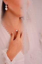 Load image into Gallery viewer, Coin Pearl Necklace